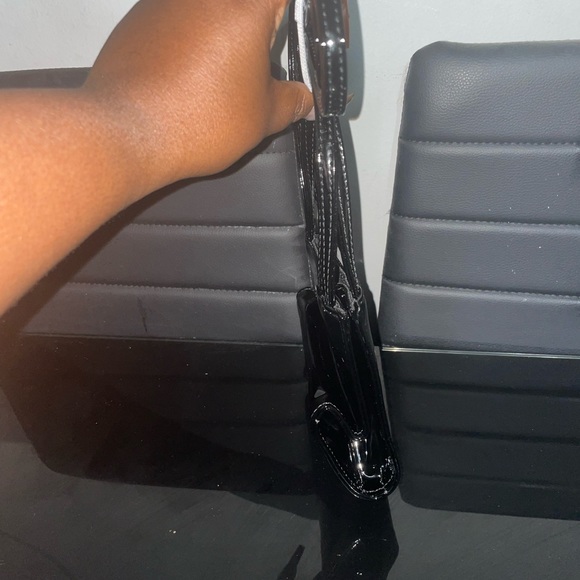 Small Black Patent Telfar Bag - Picture 5 of 9